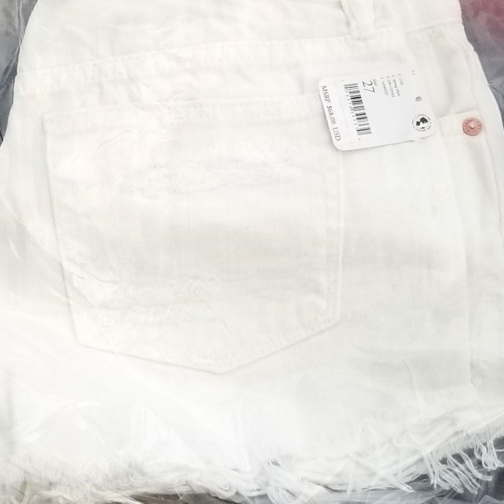 NWT Free People Loving Good Vibrations,White Denim Cutoff Shorts. Size 31. NWT - Picture 3 of 9